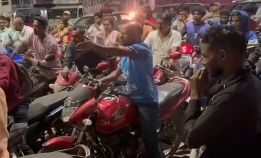 fuel-shortage-rumour-triggers-rush-at-petrol-pumps-in-malkangiri