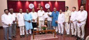 United Opposition Submits Memorandum to Governor: ରାଜ୍ୟ ସ୍ଵାସ୍ଥ୍ୟ ମନ୍ତ୍ରୀଙ୍କ ବହିଷ୍କାର ପାଇଁ ରାଜ୍ୟପାଳଙ୍କୁ ମିଳିତ ବିରୋଧୀ ଦଳର ସ୍ମାରକପତ୍ର ପ୍ରଦାନ