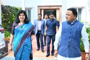 Metro Rail Project in BBSR: ଭୁବନେଶ୍ୱର ମେଟ୍ରୋ ପ୍ରକଳ୍ପ ବନ୍ଦ ନିଷ୍ପତ୍ତିର ପୁନର୍ବିଚାର ପାଇଁ ମୁଖ୍ୟମନ୍ତ୍ରୀଙ୍କୁ ସାଂସଦ ଅପରାଜିତା ଷଡ଼ଙ୍ଗୀଙ୍କ ଚିଠି