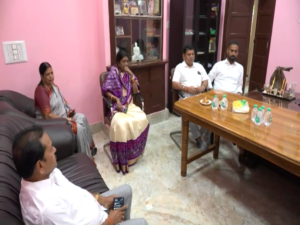BJD Meeting at Pramila Mallik’s Residence: ପ୍ରମିଳାଙ୍କ ସରକାରୀ ବାସଭବନରେ ଯାଜପୁର ନେତାଙ୍କ ମେଳି