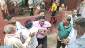 Clash Between Two BJD Groups: ନିମାପଡ଼ାରେ ବିଜେଡି ୨ ଗୋଷ୍ଠୀ ହାତାହାତି