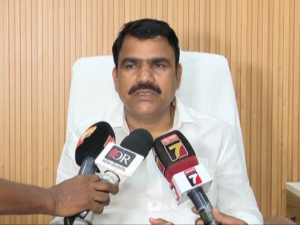 Summer Vacation: ଜିଲ୍ଳାପାଳଙ୍କ ରିପୋର୍ଟ ଆଧାରରେ ନିଆଯିବ ଖରାଛୁଟି ନିଷ୍ପତ୍ତି: ବିଦ୍ୟାଳୟ ଓ ଗଣଶିକ୍ଷା ମନ୍ତ୍ରୀ