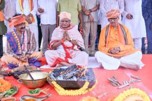 Akshaya Tritiya: ଆଜି ପବିତ୍ର ଅକ୍ଷୟ ତୃତୀୟା; ଅଖିମୁଠି ଅନୁକୂଳ କଲେ ମୁଖ୍ୟମନ୍ତ୍ରୀ ମୋହନ ମାଝୀ