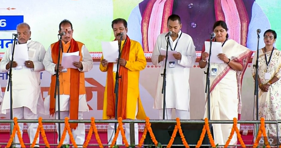 Bihar Cabinet expands; 32 Ministers Sworn In