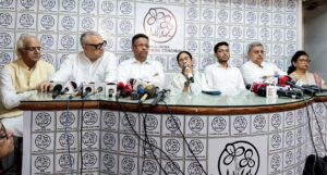 West Bengal Election Controversy: ଶହେରୁ ଅଧିକ ସିଟ୍ ଚୋରି କରିଛି ବିଜେପି: ମମତା ବାନାର୍ଜୀ