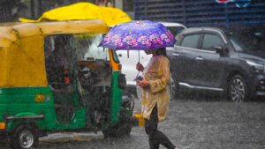 Orange Alert For Thunderstorm, Rain in Odisha: ଆଗାମୀ ତିନି ଘଣ୍ଟା ମଧ୍ୟରେ ୧୦ଟି ଜିଲ୍ଲାକୁ ବର୍ଷା ଓ ବଜ୍ରପାତ ପାଇଁ ଅରେଞ୍ଜ ଆଲର୍ଟ ଜାରି