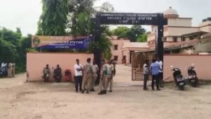 Baranga Police Station IIC Transferred: ଥାନାରେ ଯୁବକଙ୍କୁ ଥାର୍ଡ ଡିଗ୍ରୀ ଅଭିଯୋଗ ଘଟଣା; ବଦଳିଲେ ବାରଙ୍ଗ ଥାନା ଆଇଆଇସି ନିରଞ୍ଜନ ବେହେରା