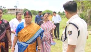Balianta Incident: ବାଲିଅନ୍ତାରେ ରାଜ୍ୟ ମହିଳା କମିଶନ ଅଧ୍ୟକ୍ଷା ଶୋଭନା ମହାନ୍ତି