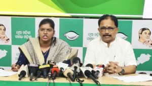 Tangi Office Row: ସରକାରୀ ଅଧିକାରୀଙ୍କୁ ବାରମ୍ବାର ବିଜେପି ନେତା ଦୁର୍ବ୍ୟବହାର କରିବା ନିନ୍ଦନୀୟ: ବିଜେଡି