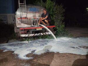 OMFED Milk Rejection Sparks Farmers’ Protest in Nabarangpur; 40,000 Litres of Milk Dumped