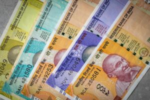 Rupee Depreciates Against Dollar: ଡଲାର ତୁଳନାରେ ଖସିଲା ଟଙ୍କା