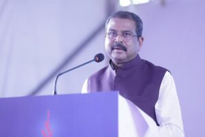 NEET विवादों के बीच धर्मेंद्र प्रधान की साख पर संकट