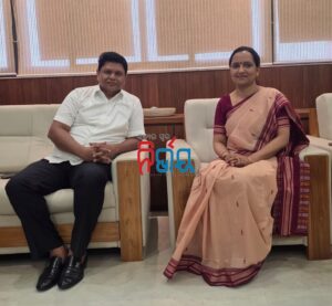Bobby Das Meets Sujata: ଶଙ୍ଖ ଭବନରେ ସୁଜାତାଙ୍କୁ ଭେଟିଲେ ବବି ଦାସ