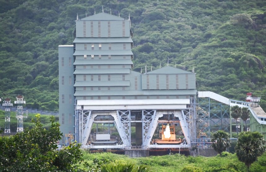 ISRO Achieves Milestone with Successful Hot Test of 175-Tonne Semi-Cryogenic Engine