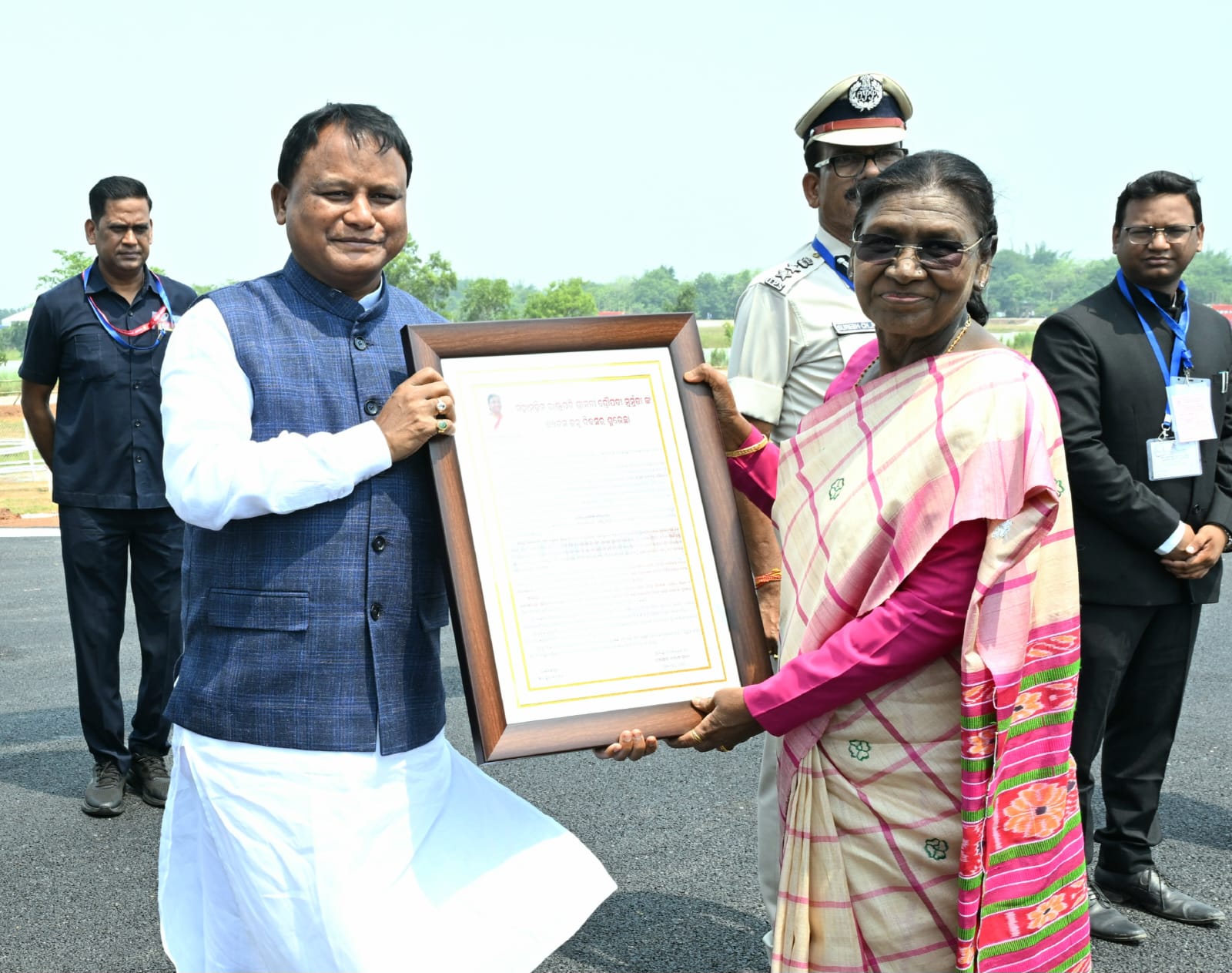 Odisha CM extends Birthday wishes to President Droupadi Murmu