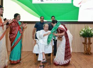 Sujata Rout joins BJD: ବିଜେଡିରେ ସାମିଲ ହେଲେ ପୂର୍ବତନ IAS ଅଧିକାରୀ ସୁଜାତା ରାଉତ