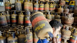 Restrictions on Commercial LPG Withdrawn: ବାଣିଜ୍ୟିକ LPG ସିଲିଣ୍ଡର ଯୋଗାଣ ଉପରୁ ହଟିଲା କଟକଣା