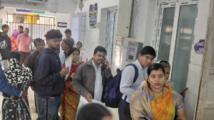 Doctor Protest in Odisha: ଆନ୍ଦୋଳନରତ ଡାକ୍ତରଙ୍କୁ ମିଳିଲା ଡେଡ୍‌ଲାଇନ୍‌; ୧୨ ଘଣ୍ଟା ଭିତରେ କାର୍ଯ୍ୟରେ ଯୋଗ ଦେବା ପାଇଁ ନିର୍ଦ୍ଦେଶ
