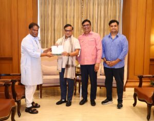 MP Dilip Ray Donates to Assam CMRF: ଆସାମର ମୁଖ୍ୟମନ୍ତ୍ରୀ ହିମନ୍ତ ବିଶ୍ୱ ଶର୍ମାଙ୍କୁ ଭେଟି ମୁଖ୍ୟମନ୍ତ୍ରୀଙ୍କ ରିଲିଫ୍ ପାଣ୍ଠିକୁ ଦାନ କଲେ ରାଜ୍ୟସଭା ସାଂସଦ ଦିଲୀପ ରୟ