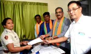 Derogatory Comments Against CM on Social Media: ସାମାଜିକ ଗଣମାଧ୍ୟମରେ ମୁଖ୍ୟମନ୍ତ୍ରୀଙ୍କ ବିରୋଧରେ ଅଶାଳୀନ ମନ୍ତବ୍ୟ ନେଇ ସାଇବର ଥାନାରେ ଏତଲା