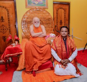 CM Majhi at Govardhana Peetha: ଶଙ୍କରାଚାର୍ଯ୍ୟଙ୍କୁ ସାକ୍ଷାତ କଲେ ମୁଖ୍ୟମନ୍ତ୍ରୀ ମୋହନ ମାଝୀ