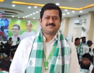 Choudwar Corporator Subrat Samal quits BJD