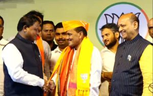 Prabhat Biswal Joins BJP: ମିଶ୍ରଣ ମଞ୍ଚରୁ ବିଜେଡିକୁ ମୁଖ୍ୟମନ୍ତ୍ରୀଙ୍କ କଡା ସମାଲୋଚନା