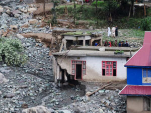 Landslides in J&K’s Poonch: ଜମ୍ମୁ କାଶ୍ମୀରରେ ଭୂସ୍ଖଳନ; ୭ ମୃତ