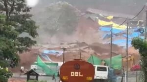 Wayanad Landslides: କେରଳମ ୱାଏନାଡ୍‌ରେ ଭୂସ୍ଖଳନ; ୨ମୃତ