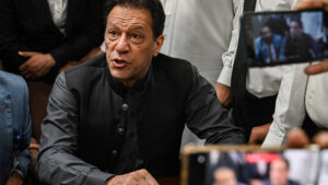 Pakistan SC Orders Authorities to Shift Imran Khan to Private Hospital Immediately
