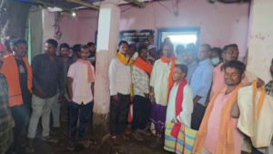 Paddy Registration in Odisha: ଅଗଷ୍ଟ ୩୧ ତାରିଖ ଧାନ ପଞ୍ଜୀକରଣ ଶେଷ ତାରିଖ; ରାତି ଅଧରେ ଲ୍ୟାମ୍ପସ ଆଗରେ ଚାଷୀଙ୍କ ଭିଡ଼