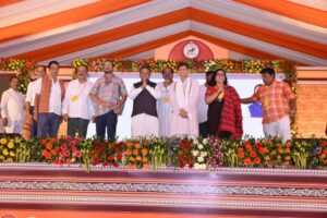 CM Majhi’s Ganjam Visit: ଗୋଳାବନ୍ଧରେ ବିସ୍ଥାପିତଙ୍କ ପାଇଁ ସ୍ୱତନ୍ତ୍ର କାର୍ଯ୍ୟକ୍ରମରେ ଯୋଗଦେଲେ ମୁଖ୍ୟମନ୍ତ୍ରୀ ମୋହନ ମାଝୀ