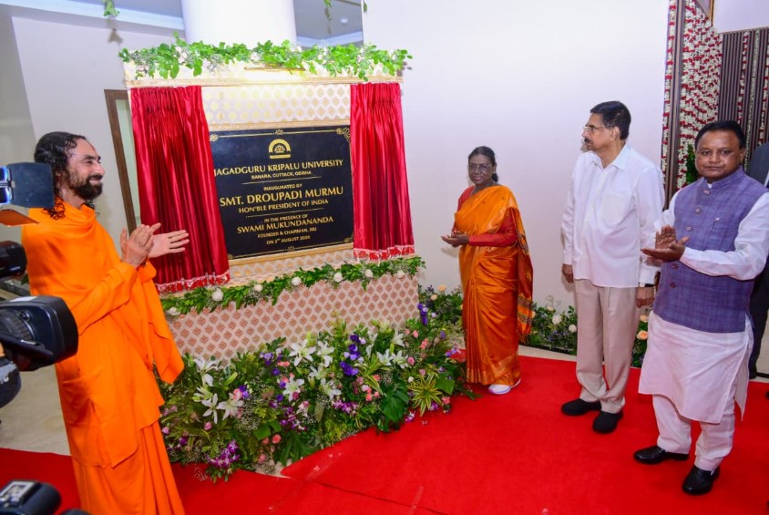 President Murmu Inaugurates Jagadguru Kripalu University in Kataka