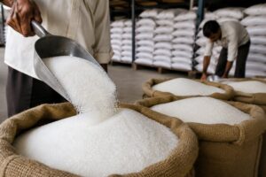 Mill Sugar Prices Drop: ପ୍ରାୟ ୨୦% କମିଲା ମିଲ୍ ଚିନି ଦର: ଖୁଚୁରା ଦର ମଧ୍ୟ କମୁଛି
