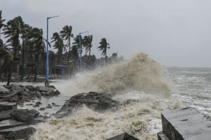 Heavy Rain Alert in Odisha: ବଙ୍ଗୋପସାଗରରେ ଅବପାତ: ଓଡ଼ିଶାରେ ପ୍ରବଳରୁ ଅତି ପ୍ରବଳ ବର୍ଷା ପୂର୍ବାନୁମାନ; ରେଡ୍ ୱାର୍ଣ୍ଣିଂ ଜାରି