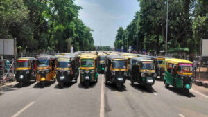Online Auto Protest: ଭୁବନେଶ୍ବରରେ ଅନଲାଇନ୍ ଚାଳକଙ୍କ ଆନ୍ଦୋଳନ ଘଟଣା; ୩୫୪ ଅଟୋର ପରମିଟ୍ ବାତିଲ