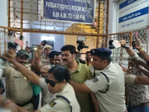Fresh Trouble for BJD Leader Bikram Panda: ସାକ୍ଷୀଙ୍କୁ ଧମକ ଅଭିଯୋଗ: ପୂର୍ବତନ ବିଧାୟକ ବିକ୍ରମ ପଣ୍ଡାଙ୍କ ବିରୋଧରେ ରୁଜୁ ହେଲା ନୂଆ ମାମଲା