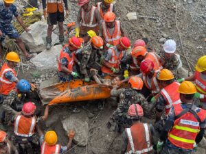 नेपाल में 9 दिन बाद चमत्कार, टनल से 2 मजदूर जिंदा निकले