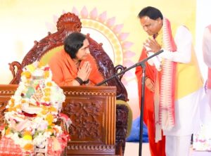 CM Majhi Meets Sadhvi Ritambhara in Puri: ପୁରୀରେ ସାଧ୍ୱୀ ଋତମ୍ଭରାଙ୍କୁ ସାକ୍ଷାତ କଲେ ମୁଖ୍ୟମନ୍ତ୍ରୀ ମୋହନ ମାଝୀ