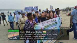 Single-Use Plastic Ban in Puri: ସିଙ୍ଗଲ ୟୁଜ୍ ପ୍ଲାଷ୍ଟିକ୍ ବନ୍ଦ ପାଇଁ ପୁରୀ ବେଳାଭୂମିରେ ସଚେତନତା ଅଭିଯାନ
