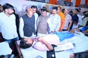 Mega Blood Donation Camps in Odisha: ଏକ ମାସ ବ୍ୟାପୀ ସେବା ସଂକଳ୍ପ ଅଭିଯାନ ଆରମ୍ଭ; ମେଗା ରକ୍ତଦାନ ଶିବିରରେ ଯୋଗଦେଲେ ମୁଖ୍ୟମନ୍ତ୍ରୀ ମୋହନ ମାଝୀ