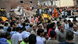 Building Collapses in Delhi: ଦିଲ୍ଲୀରେ ଭୁଶୁଡ଼ିଲା ପାଞ୍ଚ ମହଲା କୋଠା: ଜଣେ ମୃତ; ଅନେକ ଚାପି ହୋଇରହିଥିବା ଆଶଙ୍କା