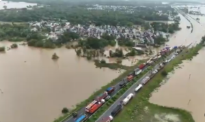 Cyclone Arnab: ବାହୁଦା ନଦୀର ବନ୍ୟାଜଳରେ ଜଳମଗ୍ନ NH-୧୬, ଓଡ଼ିଶା-ଆନ୍ଧ୍ର ମଧ୍ୟରେ ଯୋଗାଯୋଗ ବିଚ୍ଛିନ୍ନ