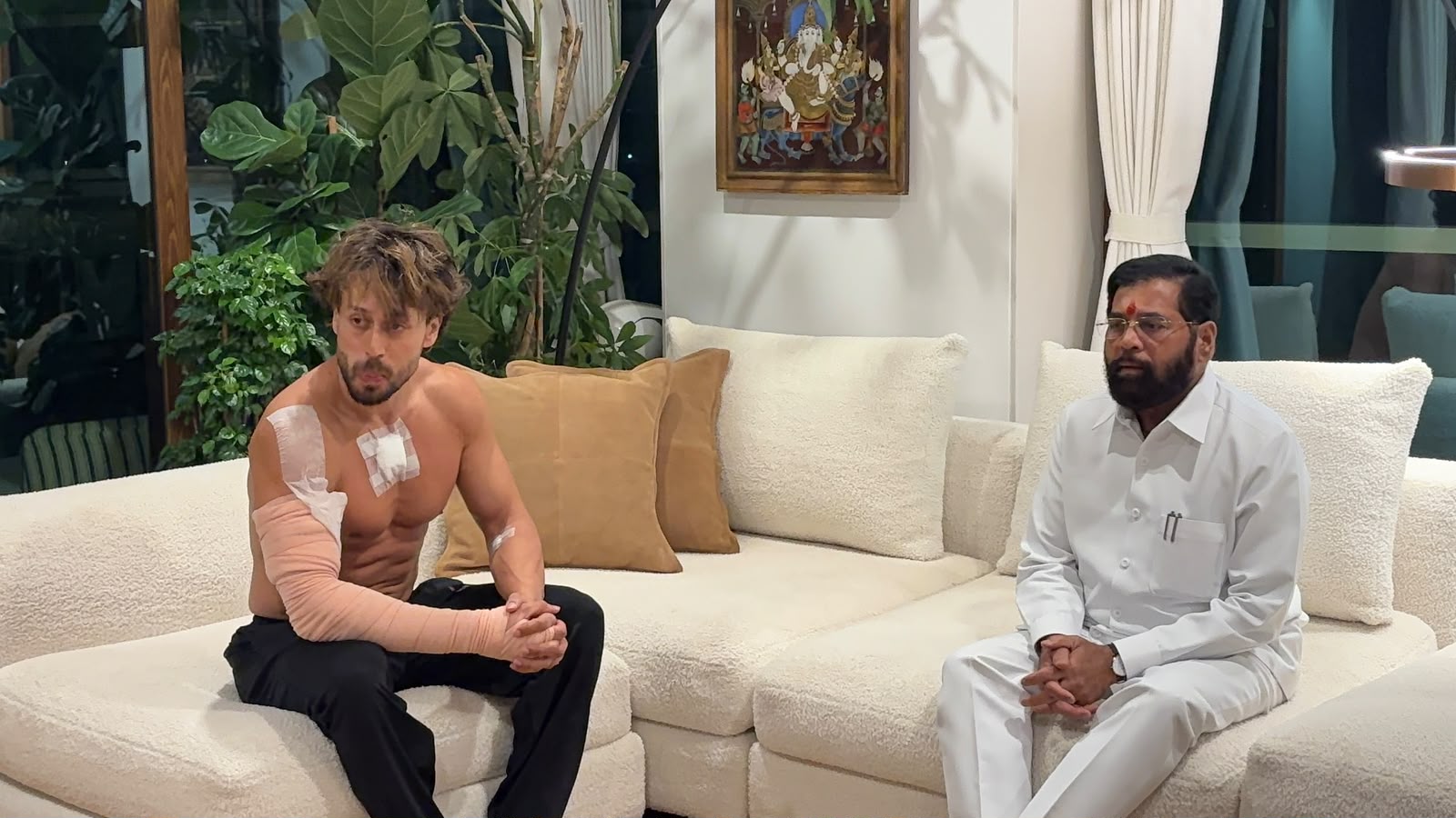 Eknath Shinde Meets Tiger Shroff at his residence After Firing