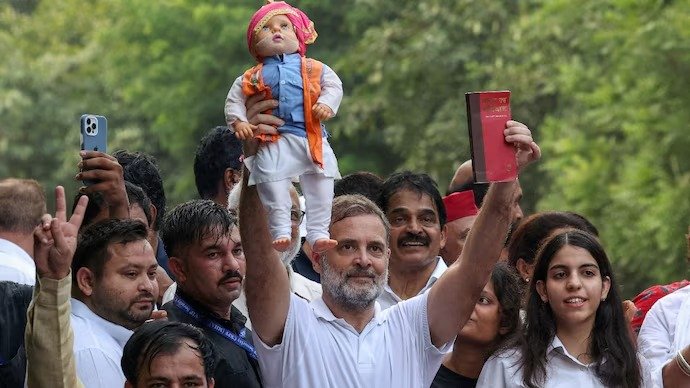 SC issues notice to Rahul Gandhi over October 12 march