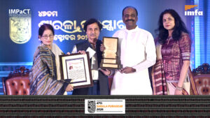 Sarala Puraskar: ବିଶିଷ୍ଟ କବି ଡ. ଆଶୁତୋଷ ପରିଡ଼ାଙ୍କୁ ମିଳିଲା ଶାରଳା ପୁରସ୍କାର