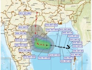 चक्रवाती तूफान ‘अर्नब’ ने लिया भीषण रूप, 4 राज्यों में अलर्ट, 53 ट्रेनें रद्द