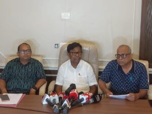 Santha Gopalan’s voluntary Retirement: ସନ୍ଥ ଗୋପାଲନଙ୍କ ଭଳି ସଚ୍ଚୋଟ ଅଫିସରଙ୍କ ସ୍ୱେଚ୍ଛାକୃତ ଆବେଦନ ସନ୍ଦେହ ସୃଷ୍ଟି ହେଉଛି: ଭକ୍ତ ଦାସ 