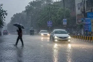 Low Pressure Forms Over Bay of Bengal: ୨୬ରେ ବାତ୍ୟା ସମ୍ଭାବନା; ଓଡ଼ିଶା ଓ ଆନ୍ଧ୍ର ଉପକୂଳ ପାଇଁ ବଢ଼ିଲା ସତର୍କତା