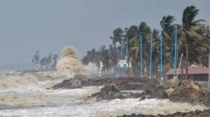 Cyclone ‘Arnab’ Threat: ବଙ୍ଗୋପସାଗରରେ ବାତ୍ୟା ‘ଅର୍ଣ୍ଣବ’ର ଭୟାବହ ରୂପ, ମୁକାବିଲା ପାଇଁ ପ୍ରଶାସନ ପ୍ରସ୍ତୁତ